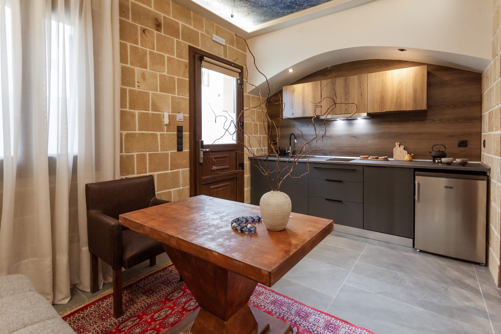 Utopia Luxury Suites  | Old Town - QST - 22