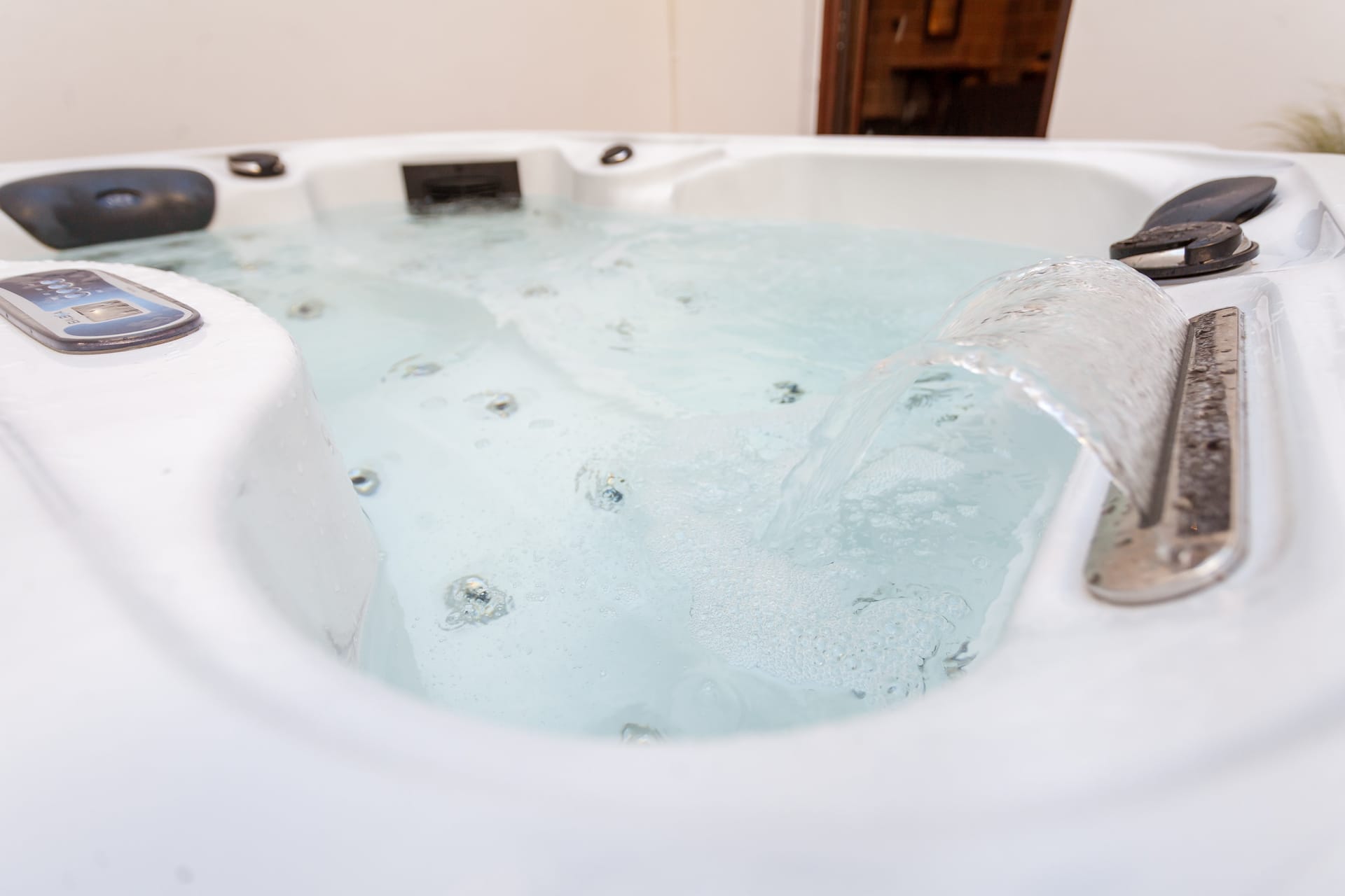Utopia Luxury Suites  | Old Town - QST - 23