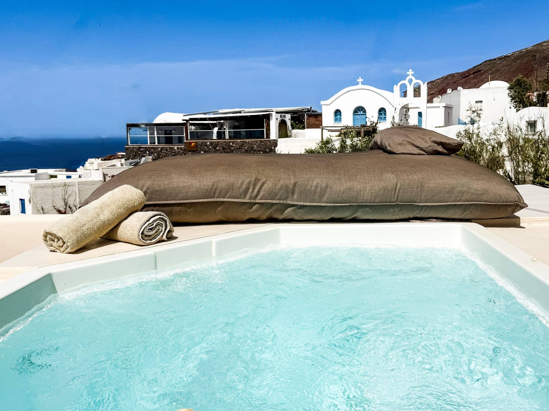 Superior Cave House with Plunge Pool and Sew View