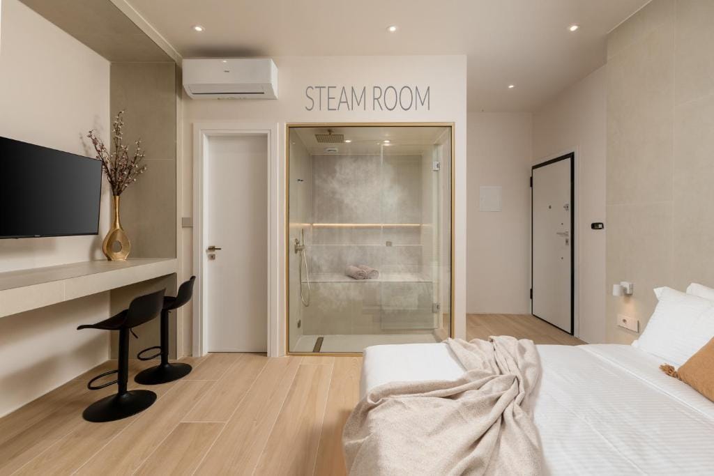 Ground Floor Suite with Private Steam Room and Private Yard