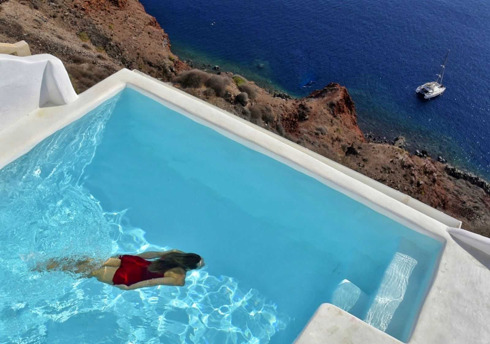 Villa Two Bedroom with Private Pool and Caldera View