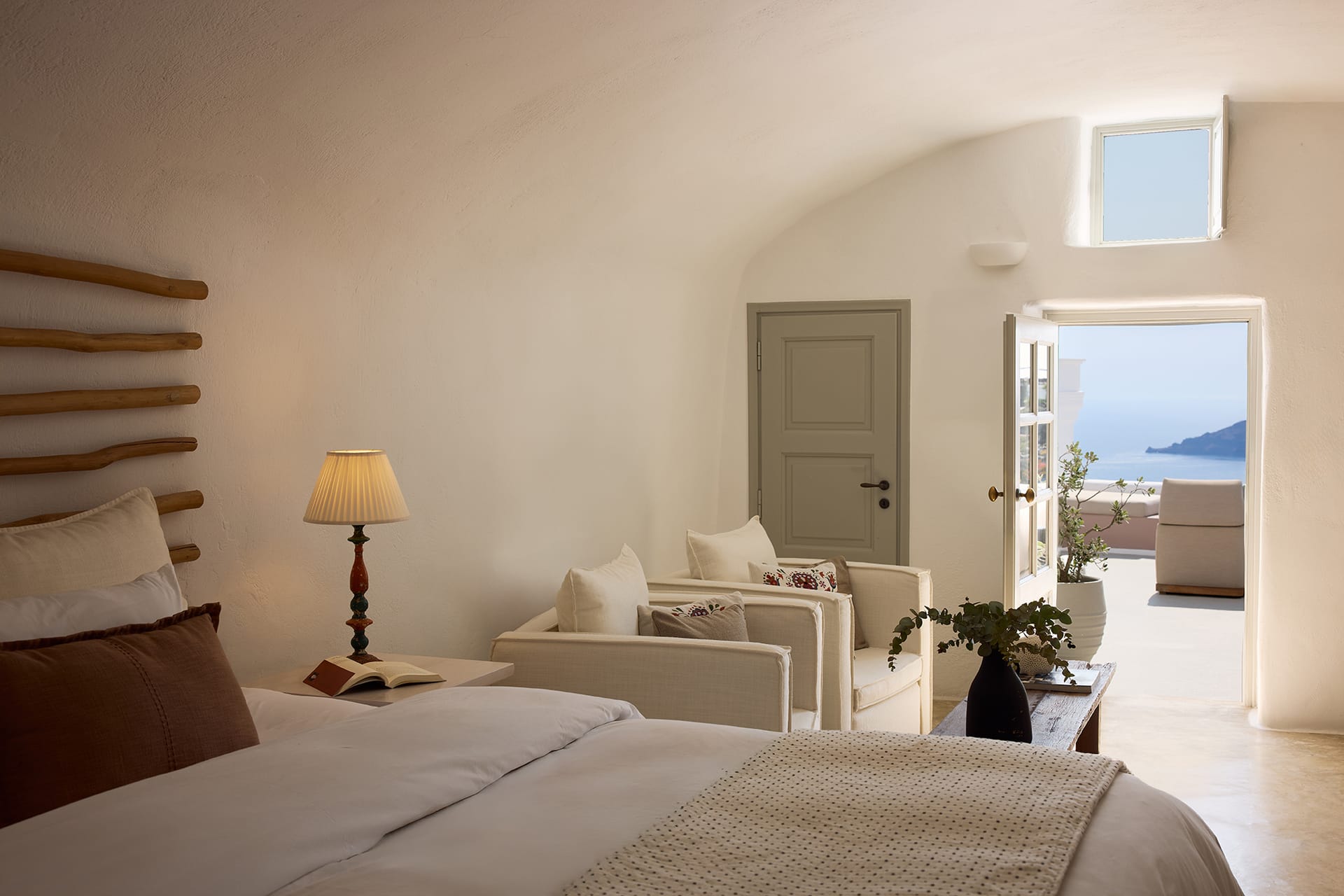 Honeymoon Suite with Sea View and Indoor Jetted Plunge Pool