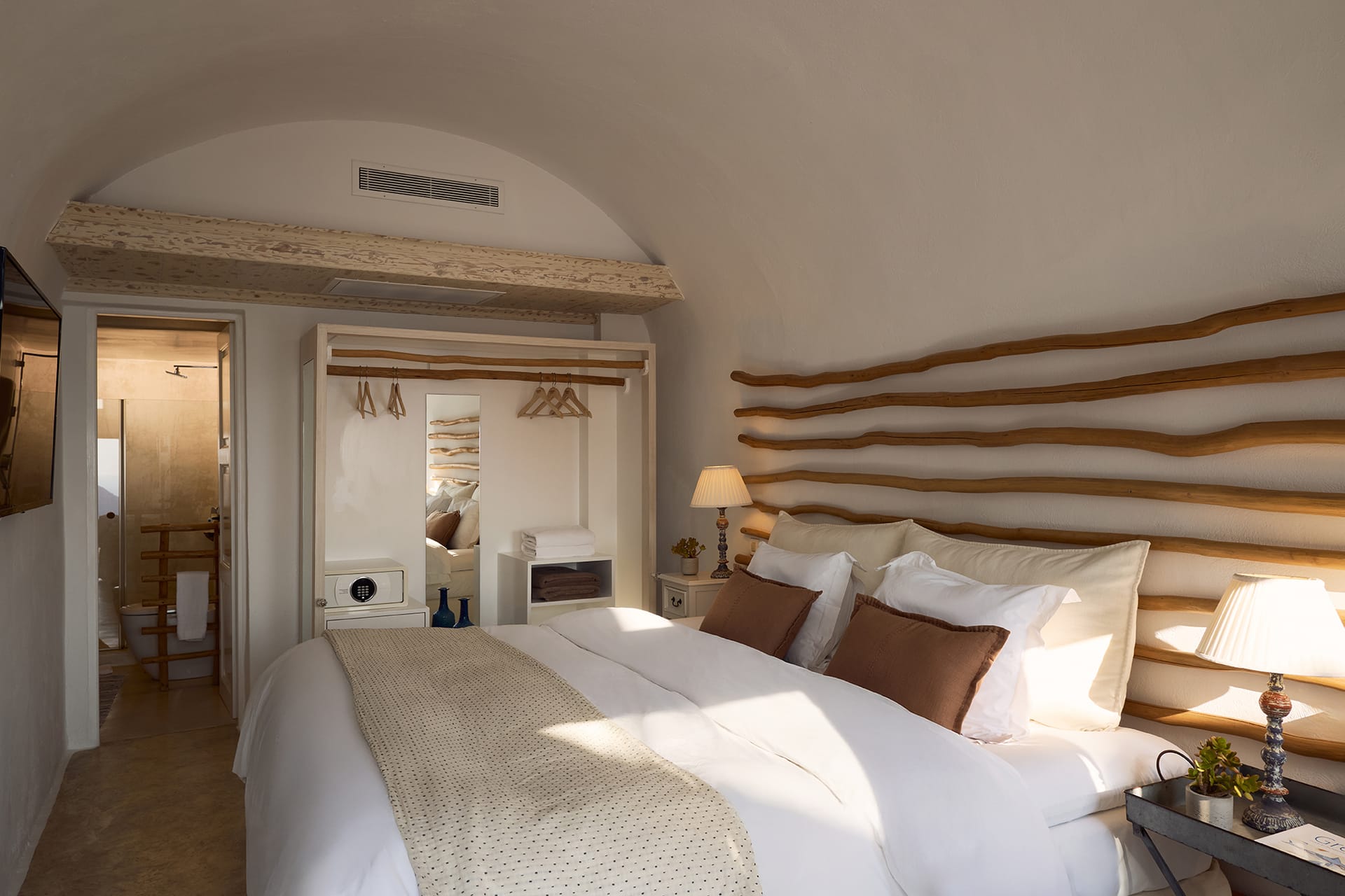 Iconic Santorini a boutique cave hotel - CAL - 9