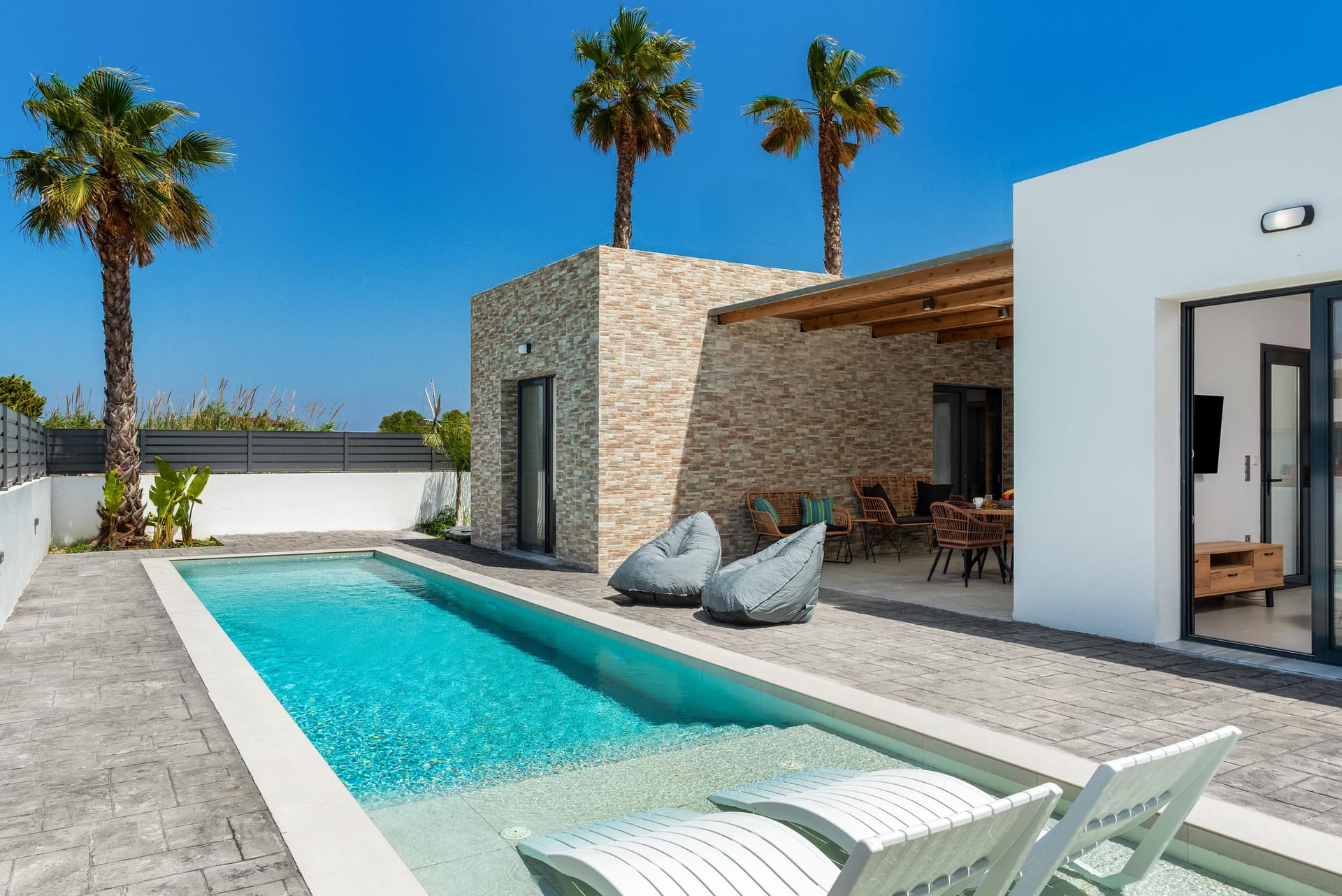 Salty Sun Luxury Villa 7