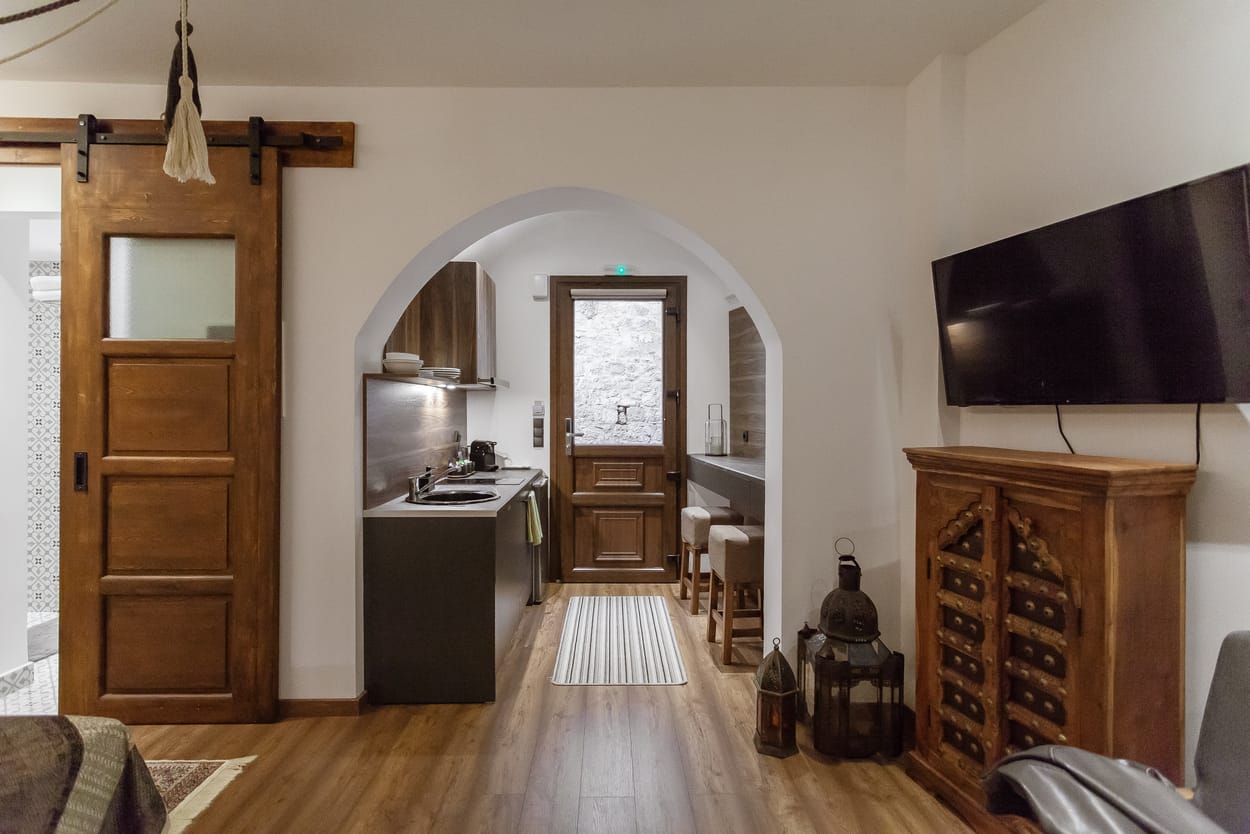 Utopia Luxury Suites  | Old Town - SPP - 12