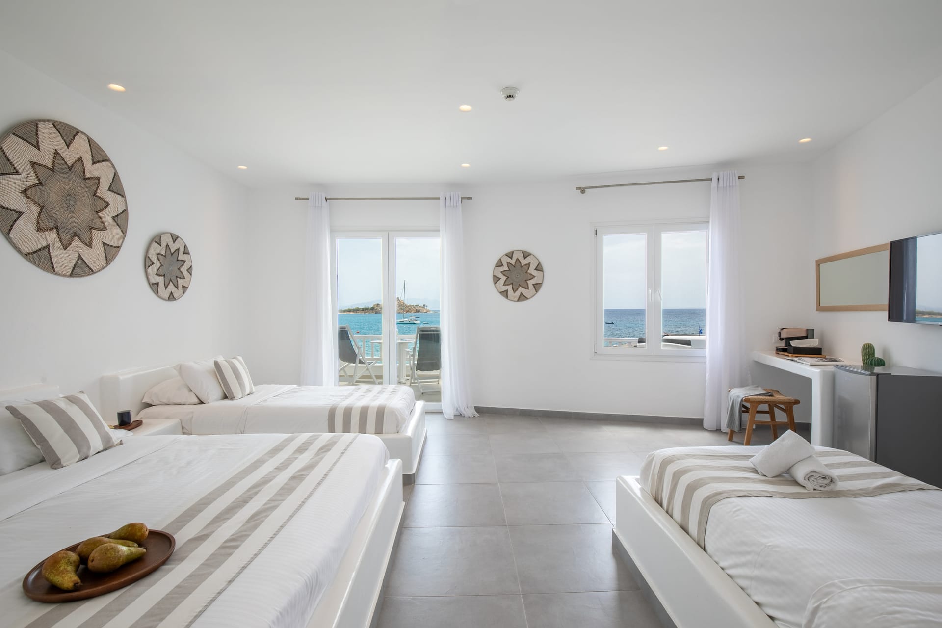 Quadruple Room Sea View [up to 4 Guests]