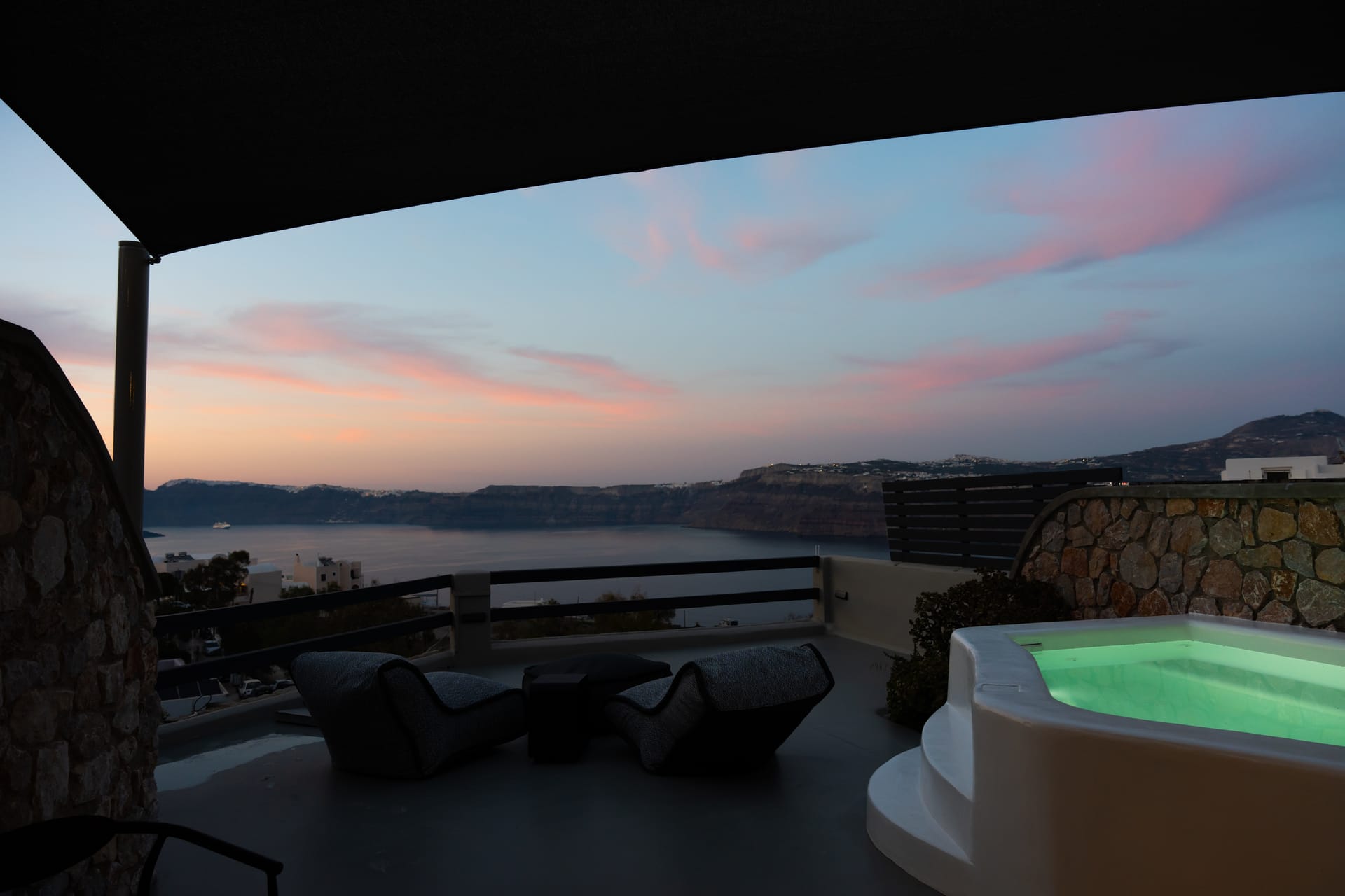 Black Diamond Suites - COSMIC - 9