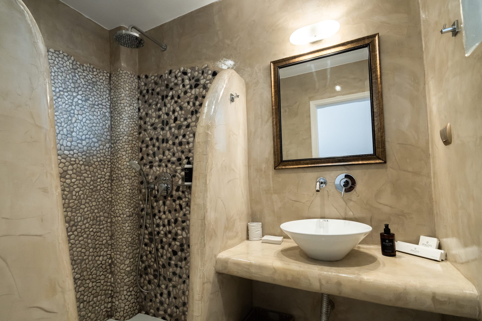 Black Diamond Suites - JUNIOR - 9