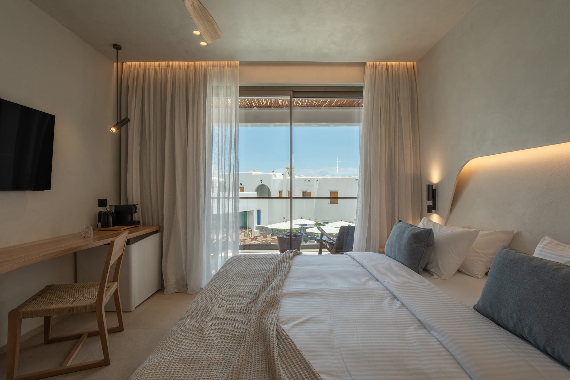 Pool-View Suite