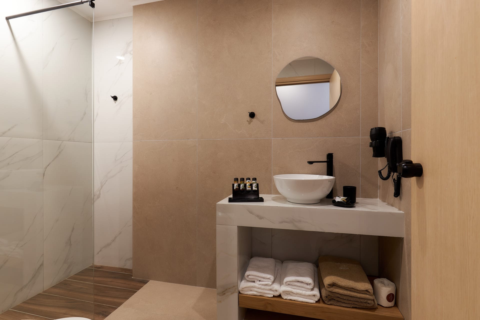 Lotus Rise Hotel - DSJ - 6