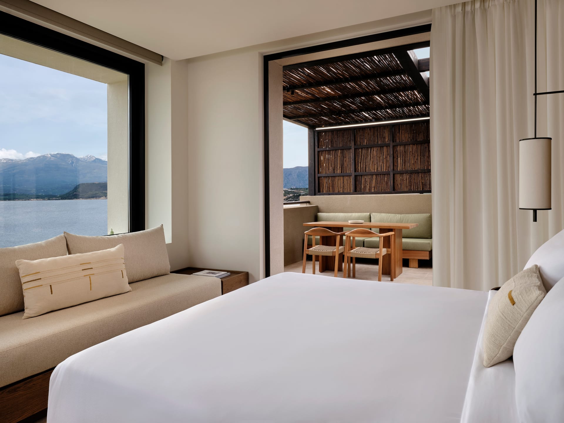 Deluxe Guest Room with Whirlpool