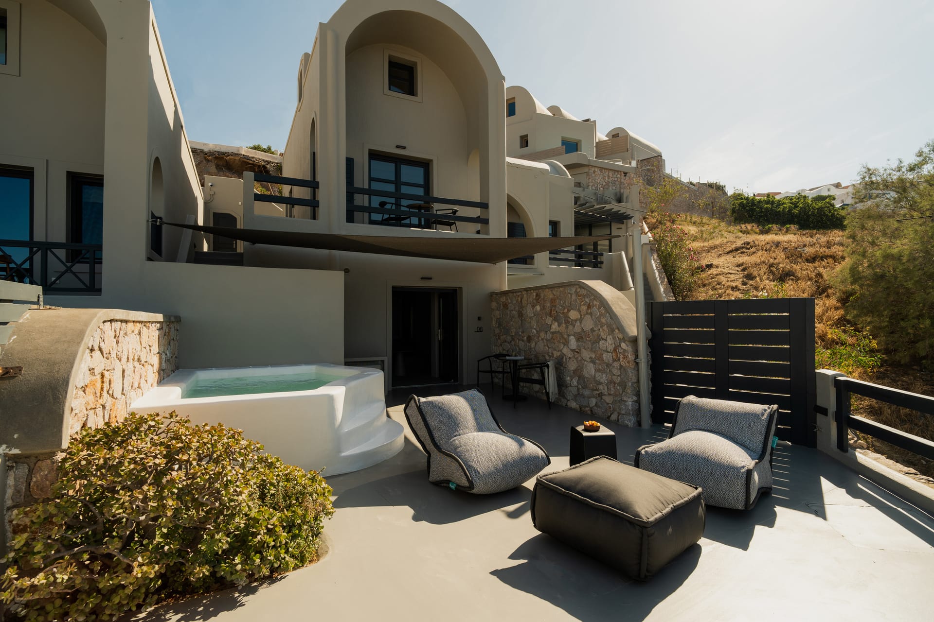 Black Diamond Suites - COSMIC - 3