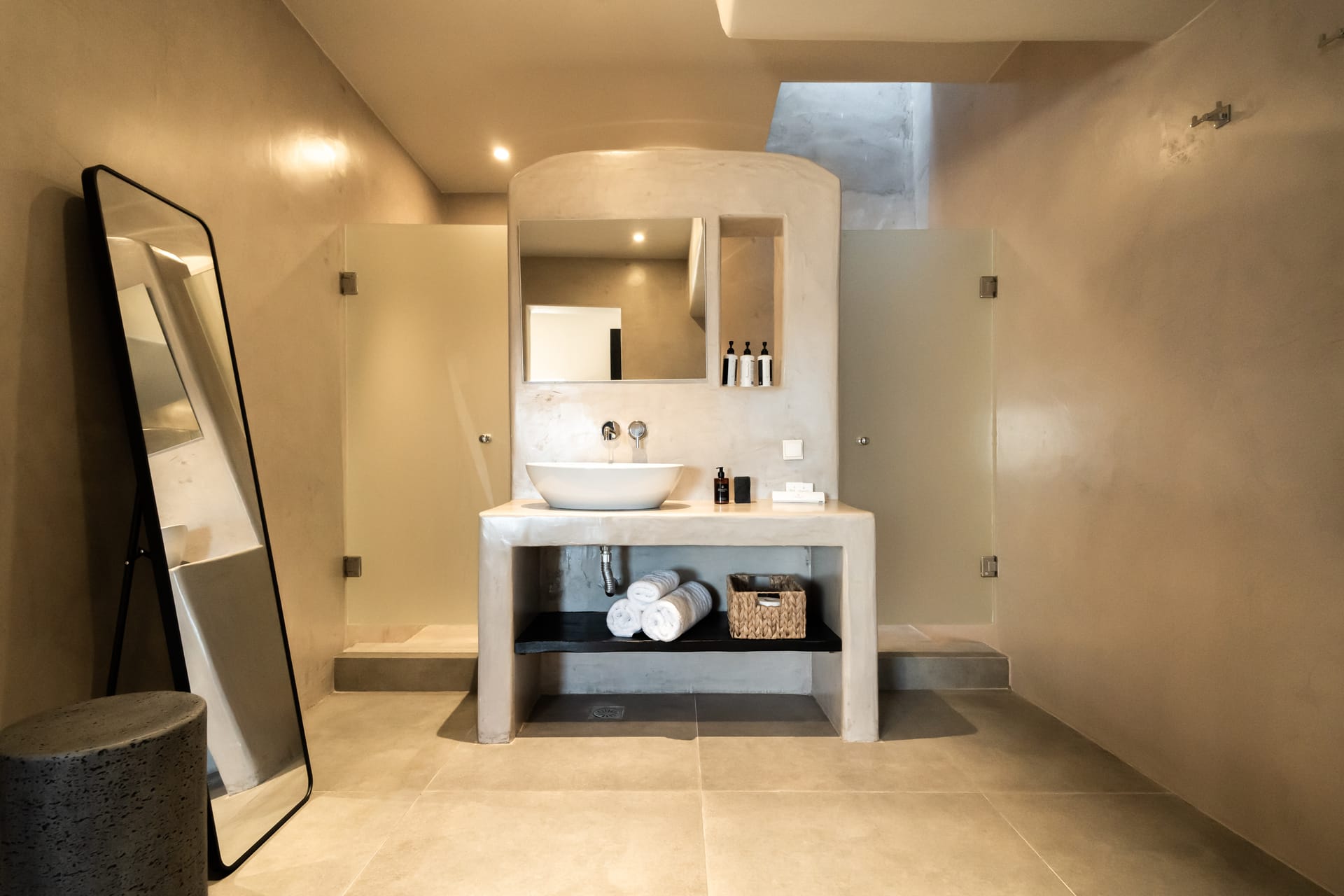 Black Diamond Suites - DELUXE - 5
