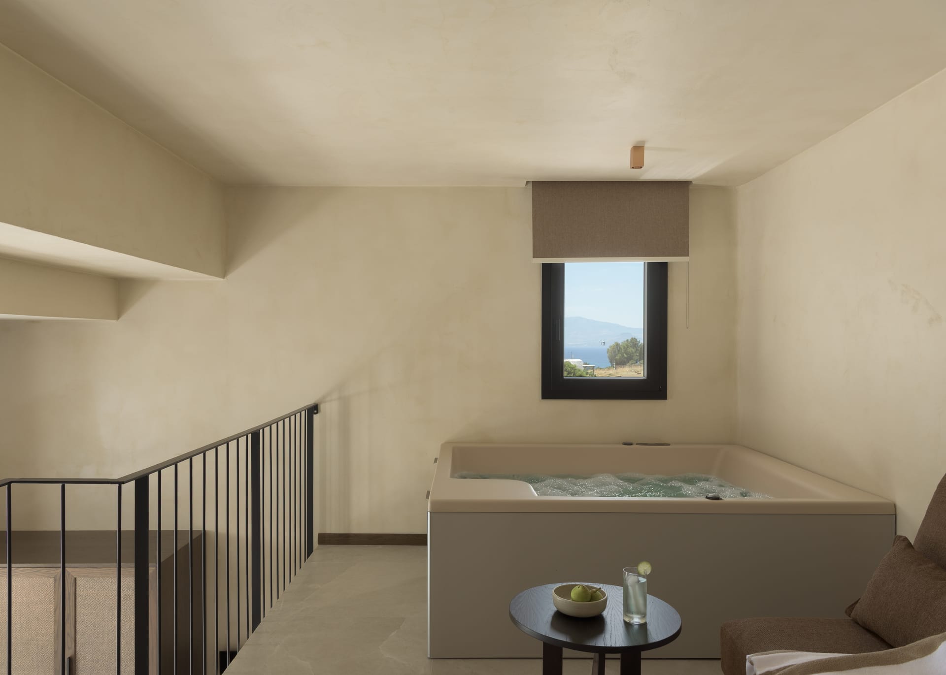 Design Sea View Maisonette with Indoor Jacuzzi