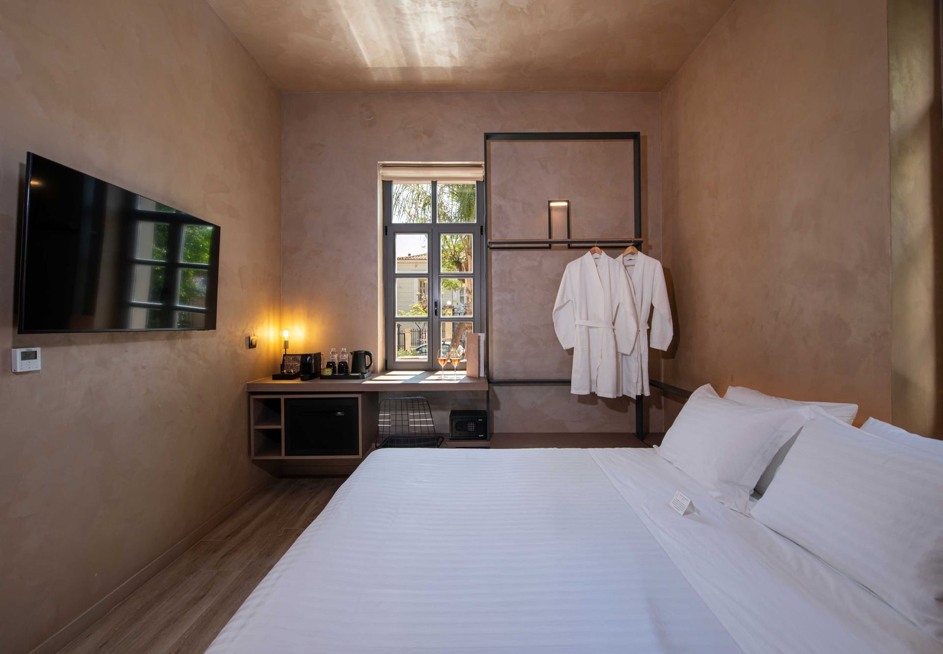 Double Room 1st floor street view