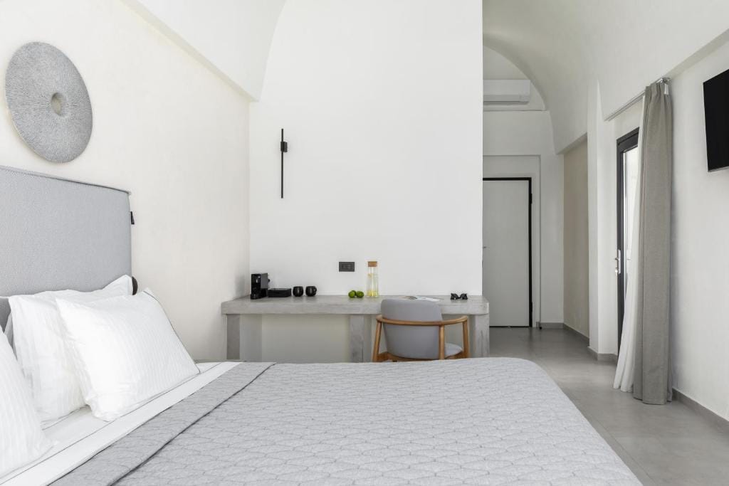 Ble Suites Santorini - COM - 11
