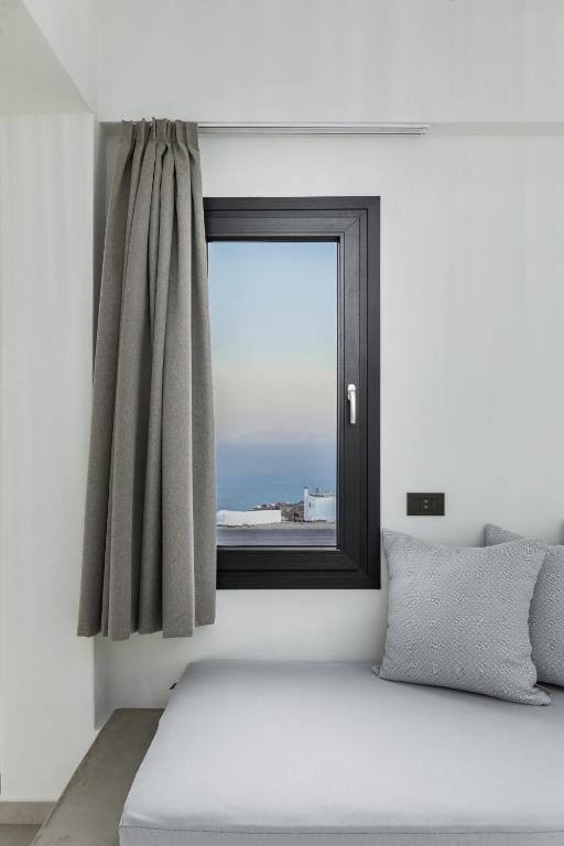 Ble Suites Santorini - PRE - 11
