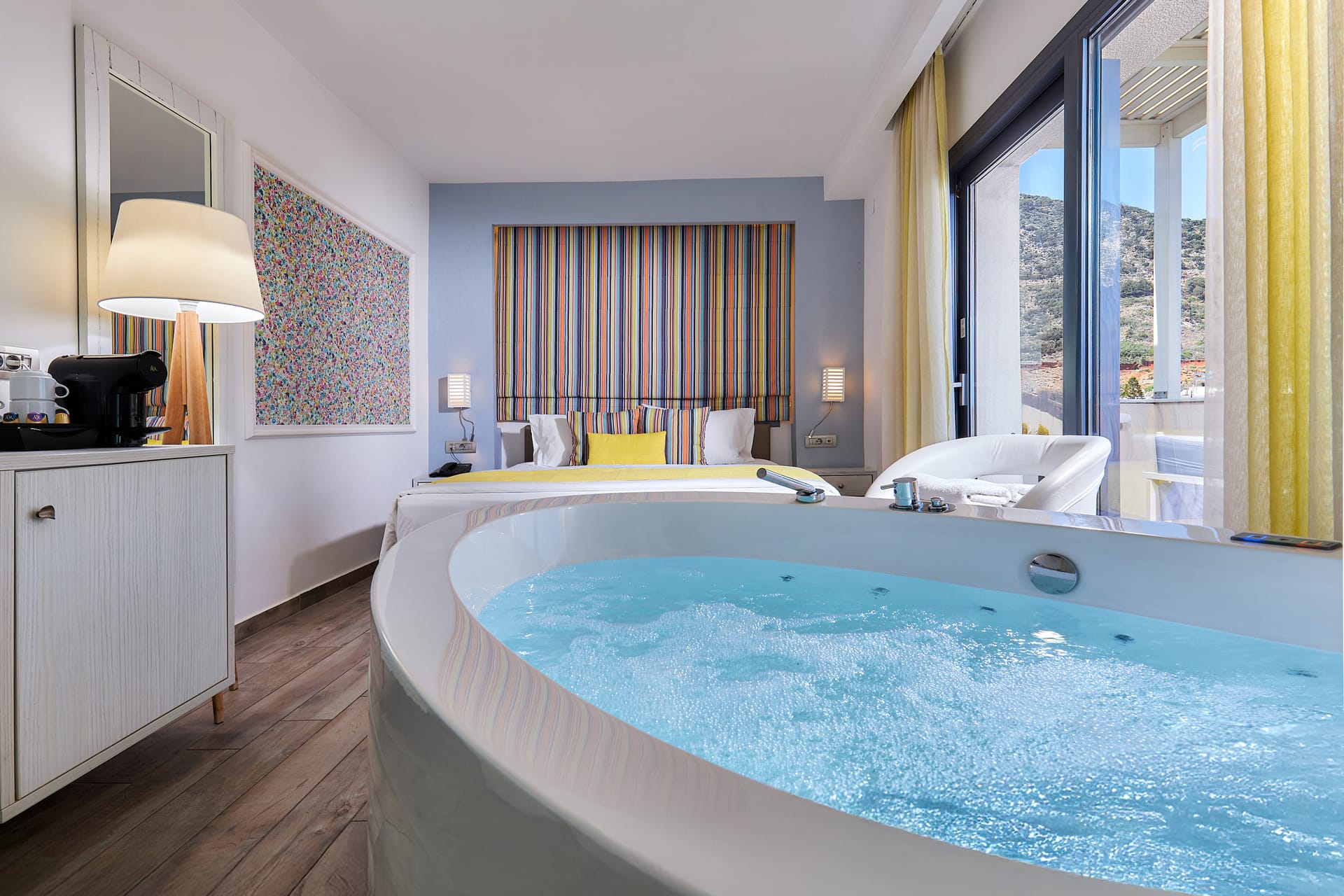 Honeymoon Suite with Jacuzzi Sea View