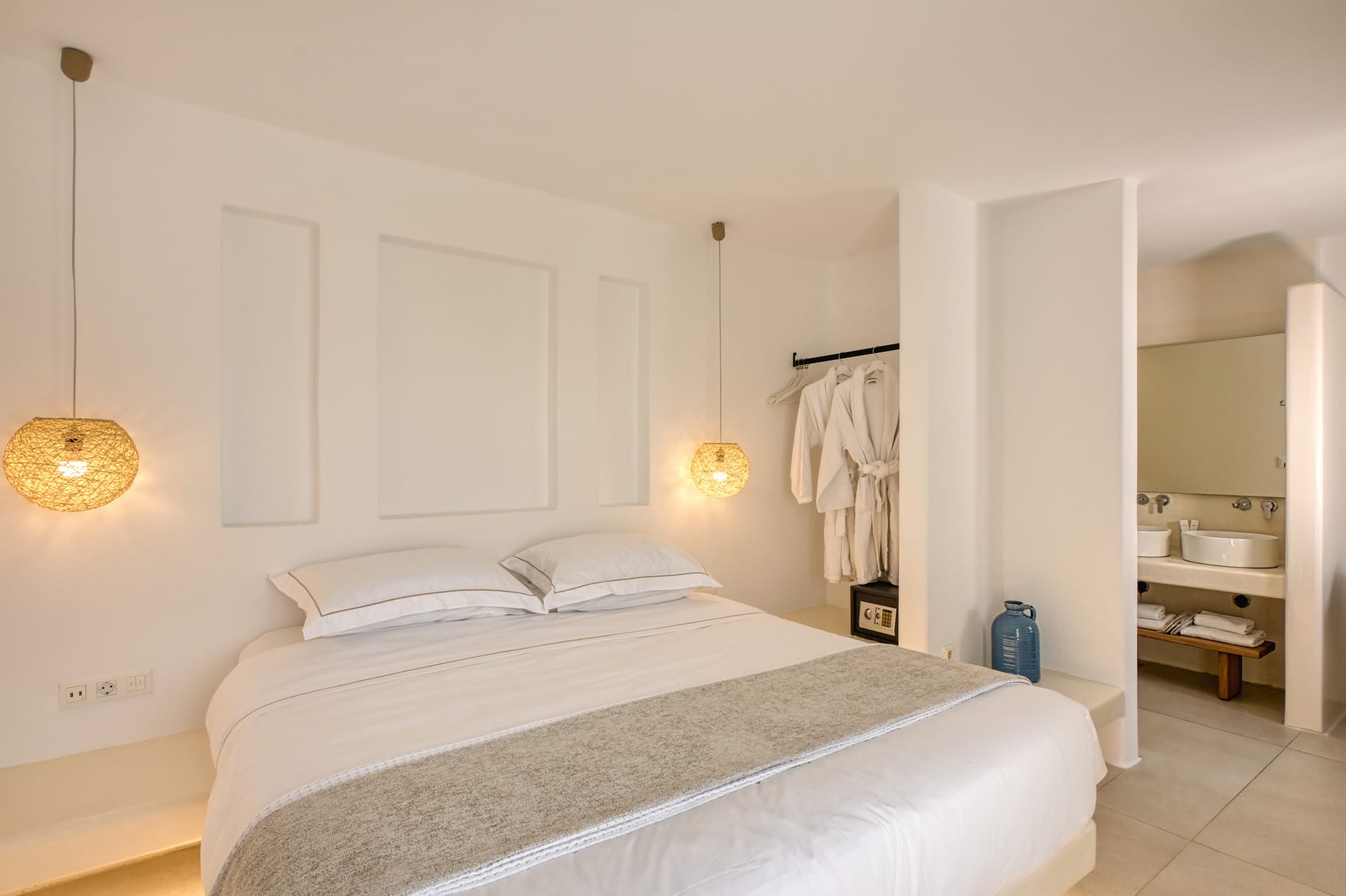 Deluxe Room Street View
