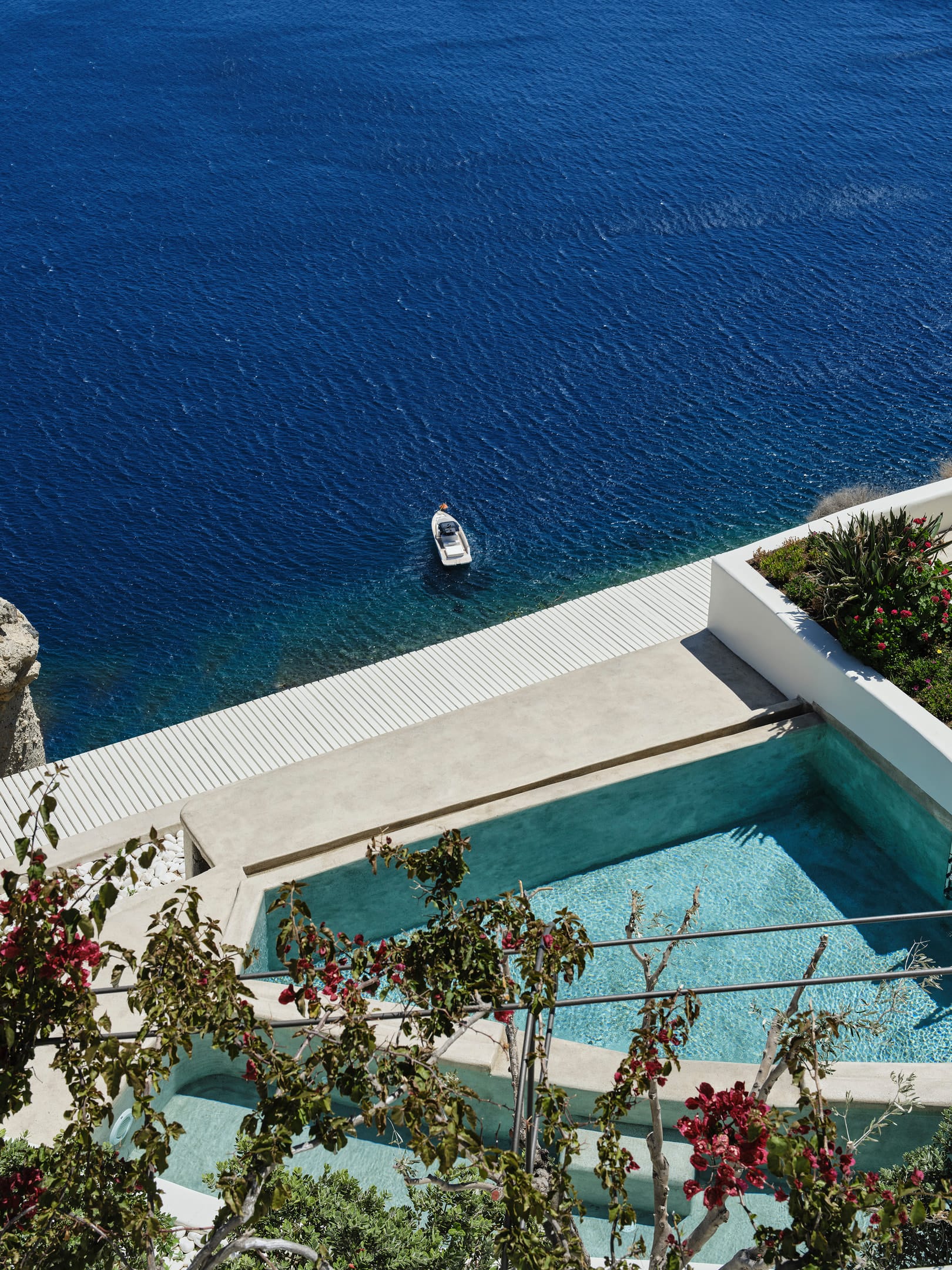 White House with Private Pool