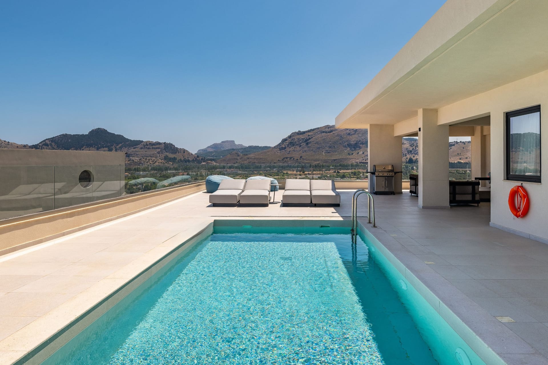 Trapezia Luxury Living – Ruby