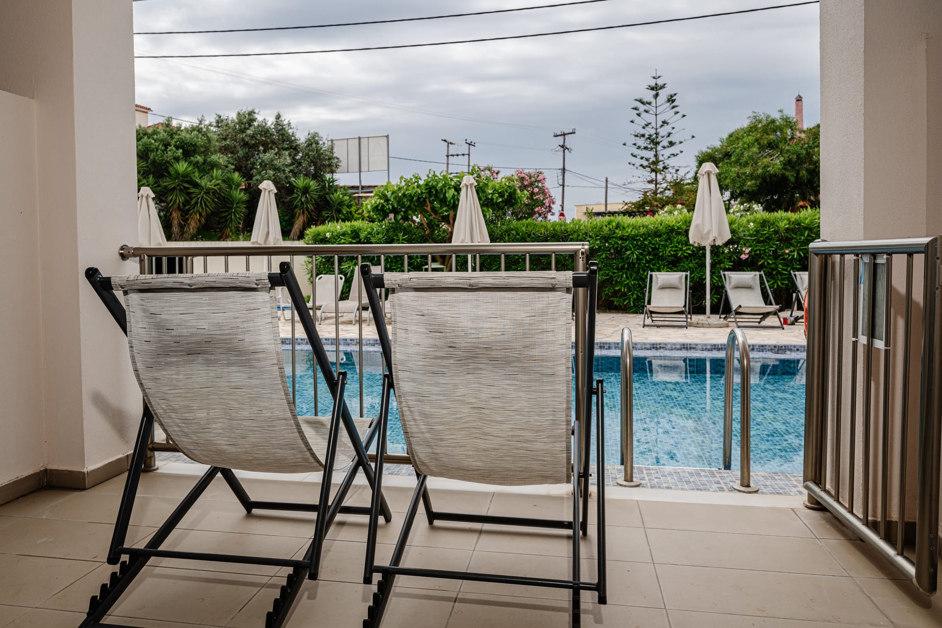 Swim up room