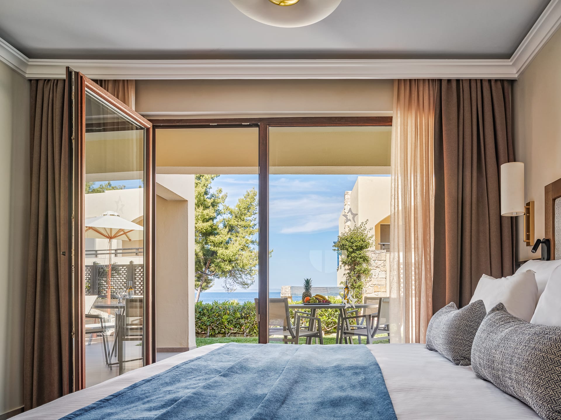 Comfort Suite Sea View with Private Pool