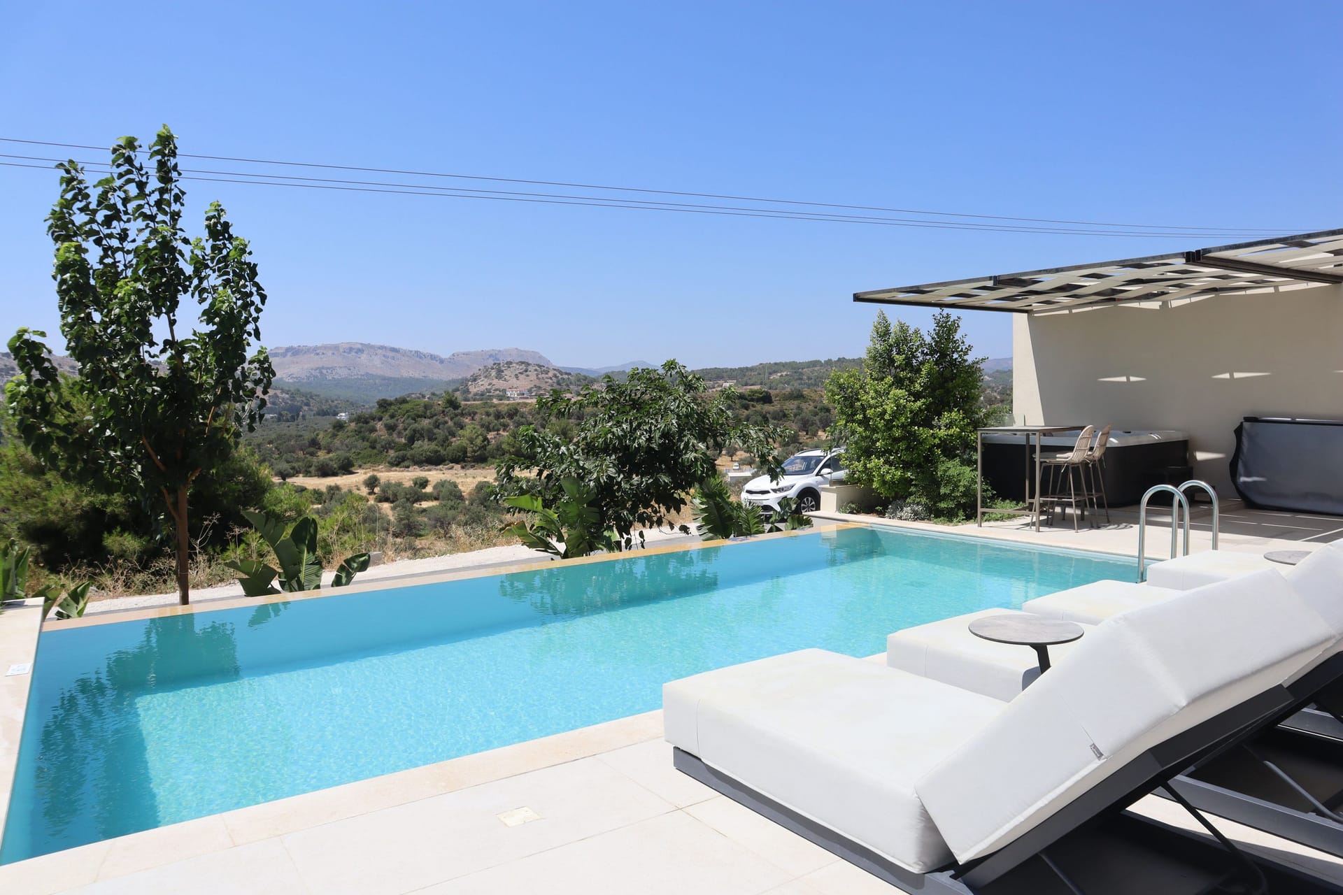 Trapezia Luxury Living – Garnet