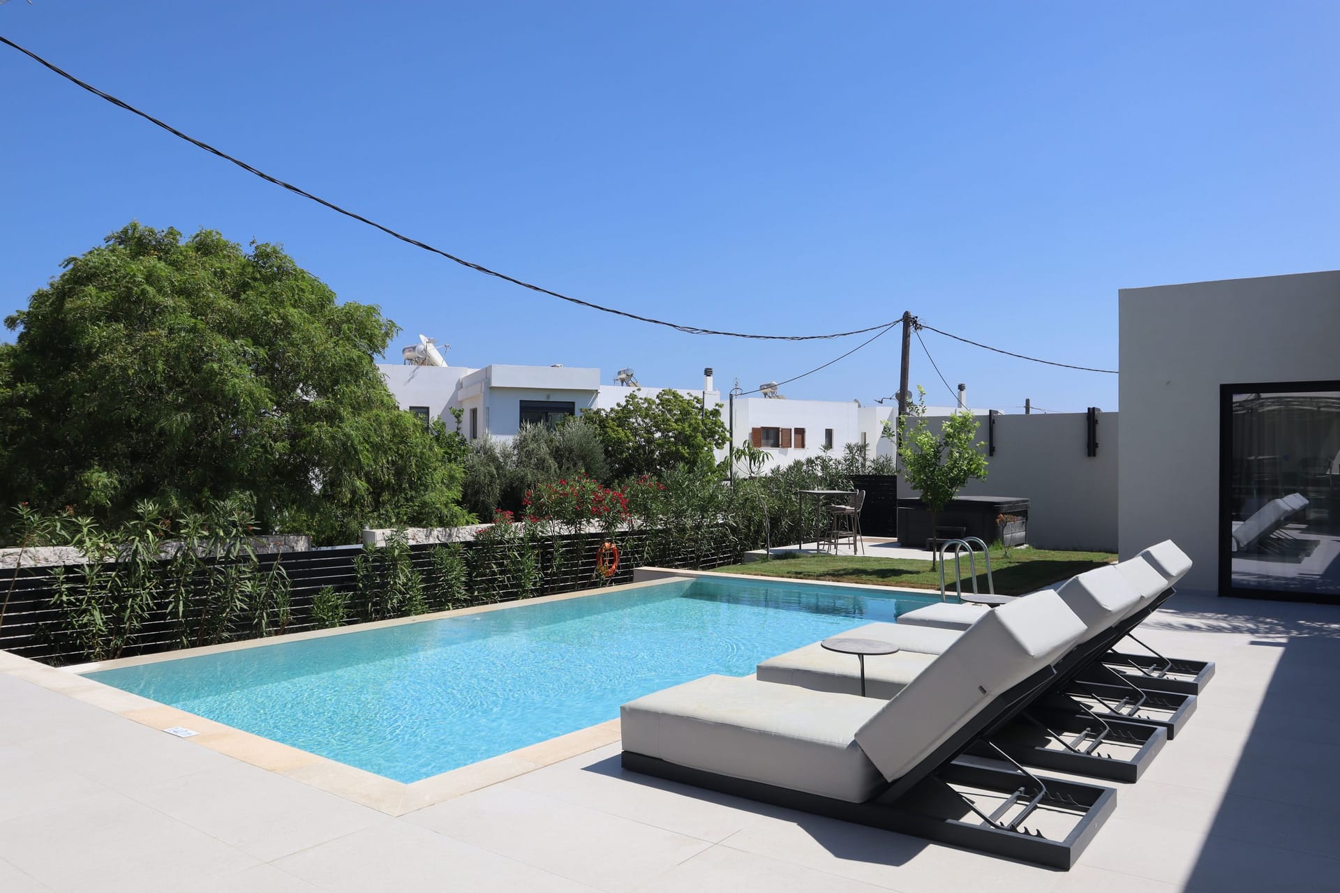 Trapezia Luxury Living – Opal