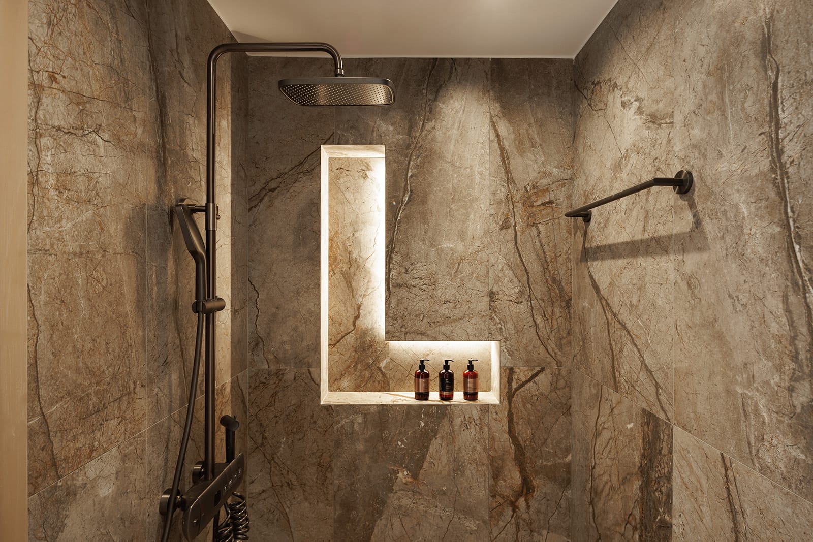 GkF Luxury Villas - SUITE - 12