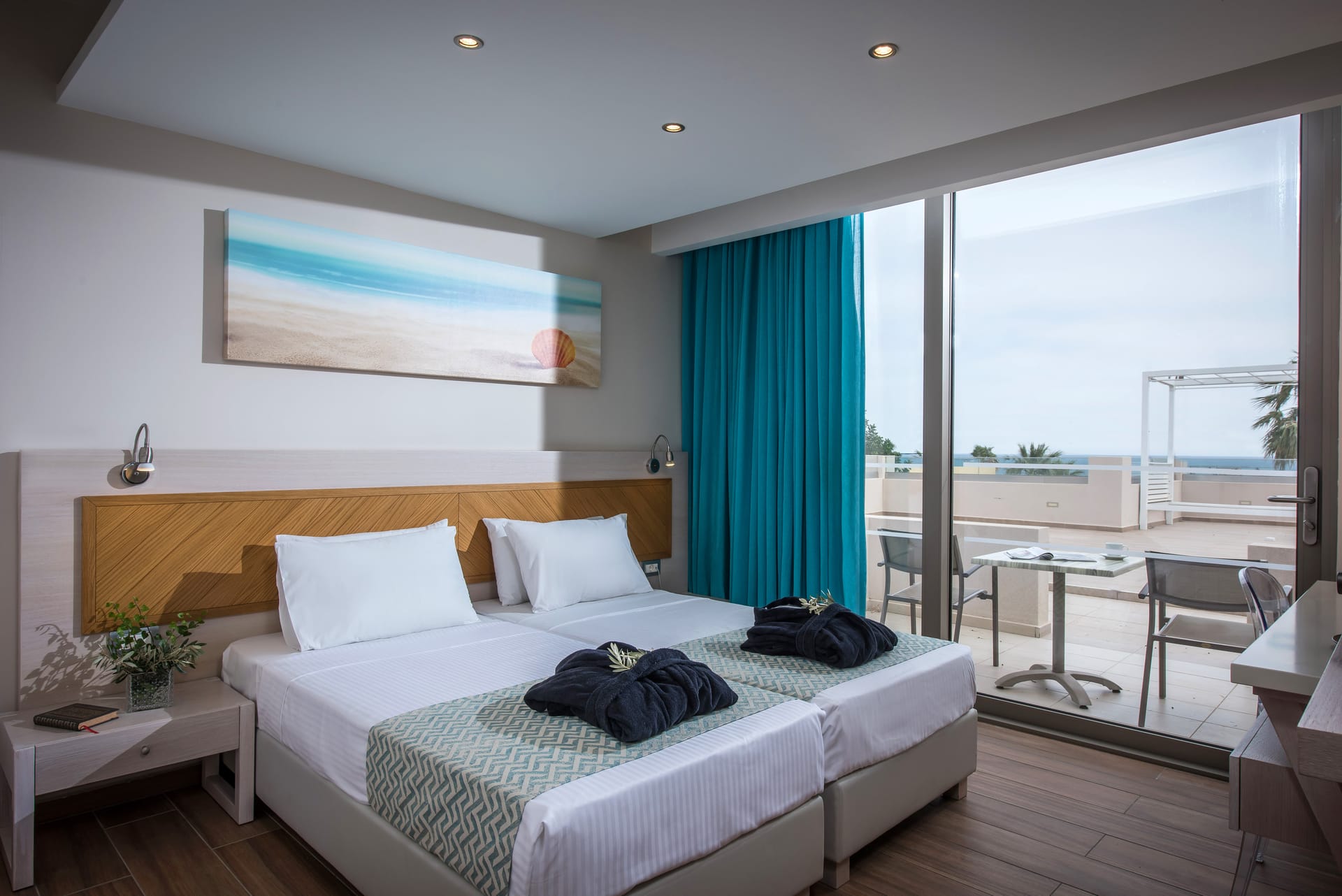 Split Level Superior Connecting Suite