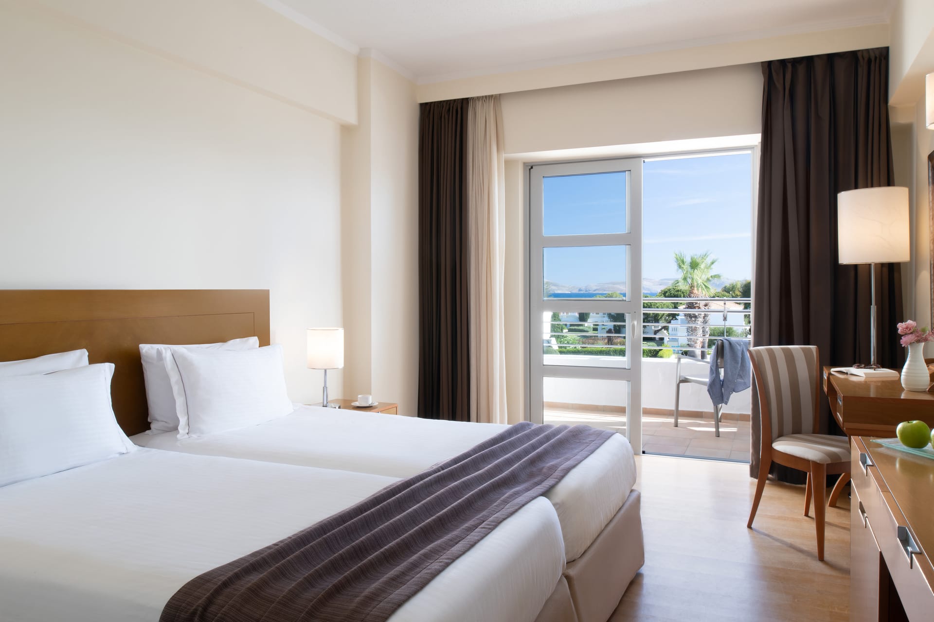 Standard Twin Sea View Room