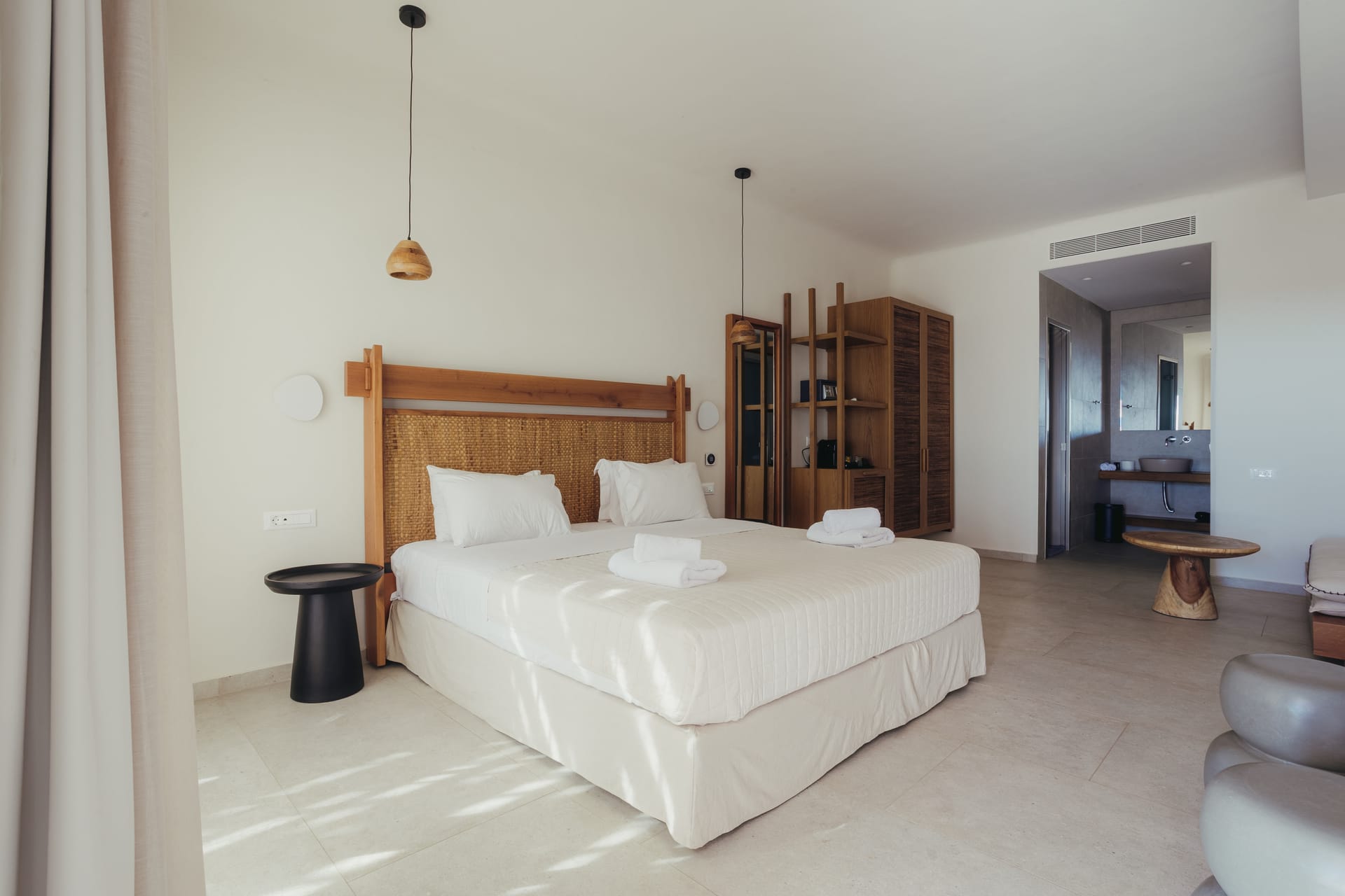 Private Pool Comfort Suite