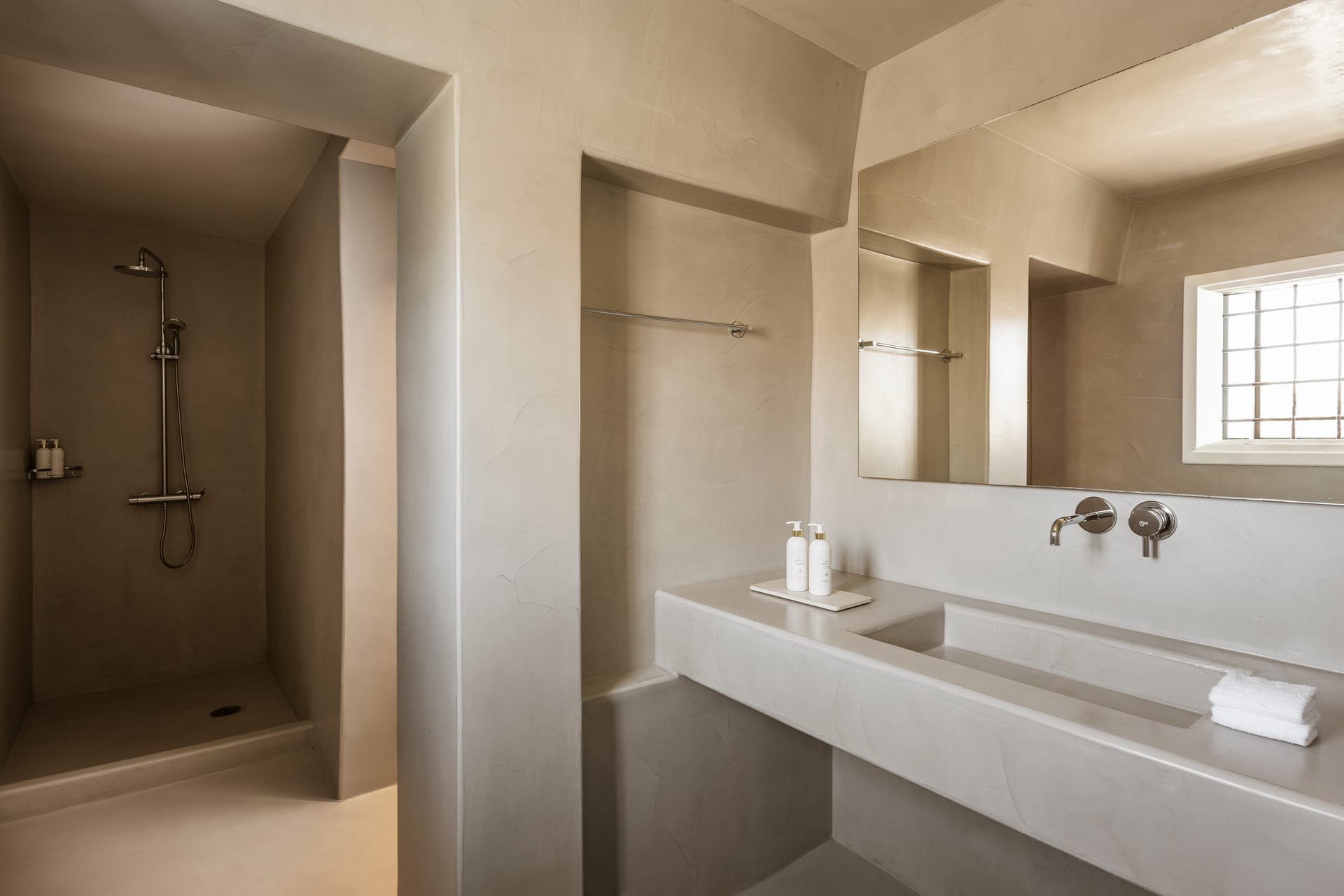 Aqua Luxury Suites Santorini - 2BEDST - 8
