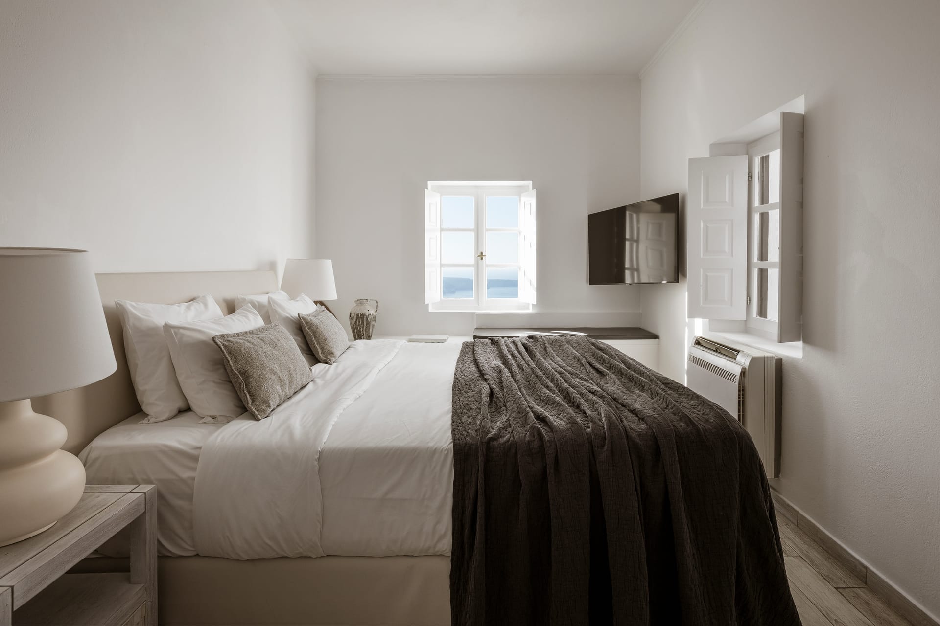 Aqua Luxury Suites Santorini - LOFT - 2