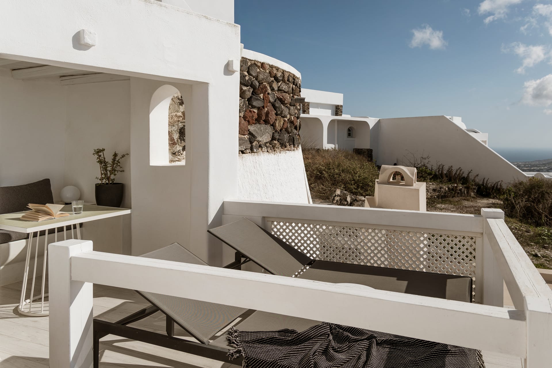 Aqua Luxury Suites Santorini - TWJUNI - 8