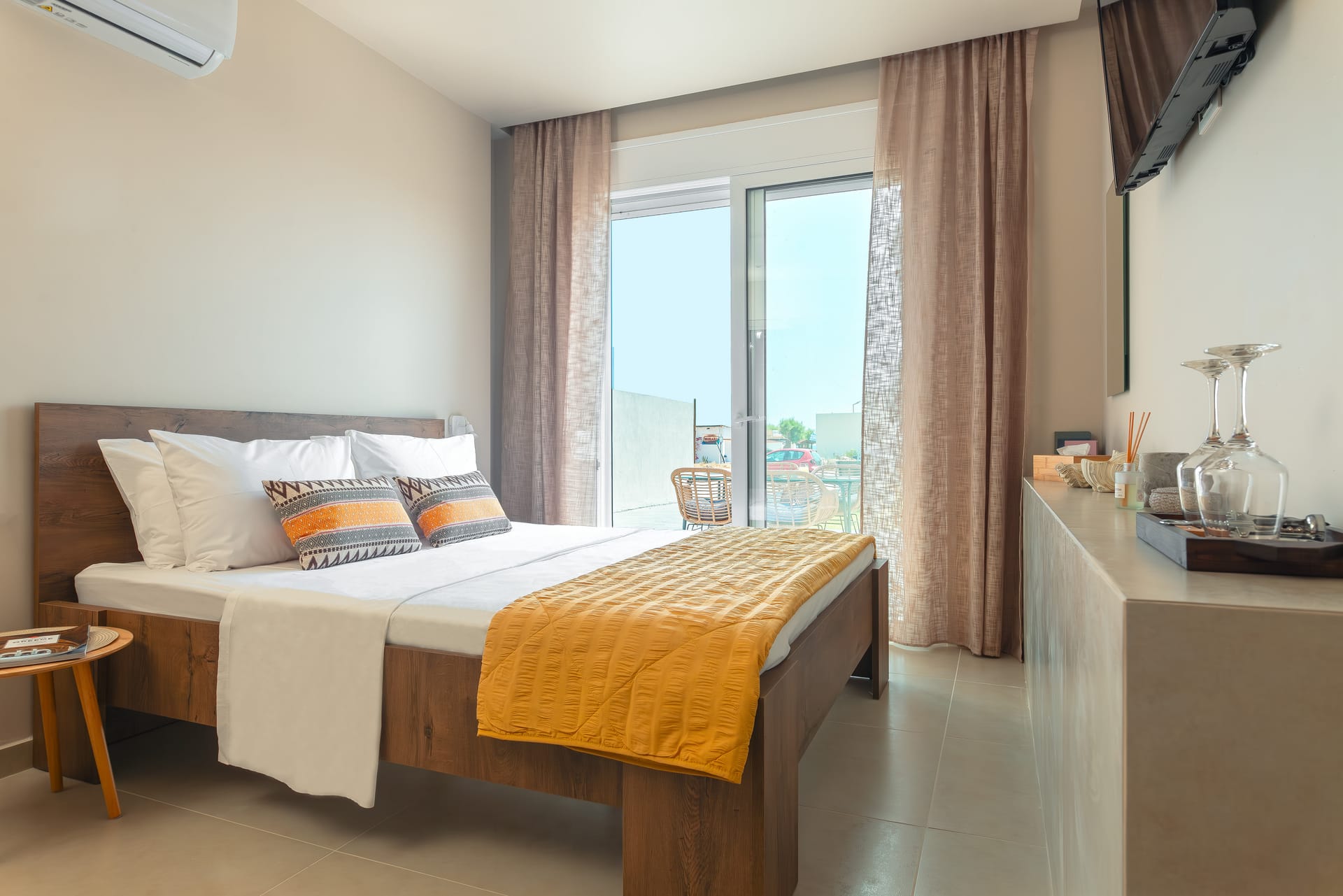 One Bedroom Apartment | Sea View
