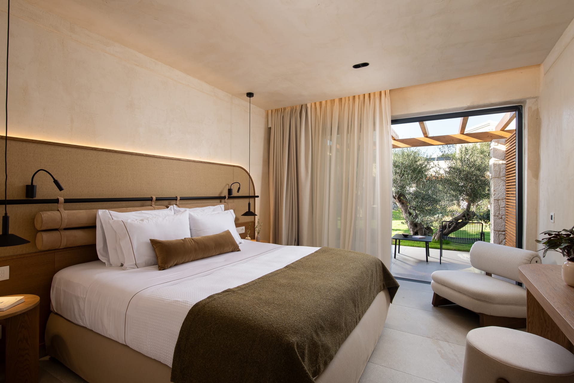 Rooms with Yard