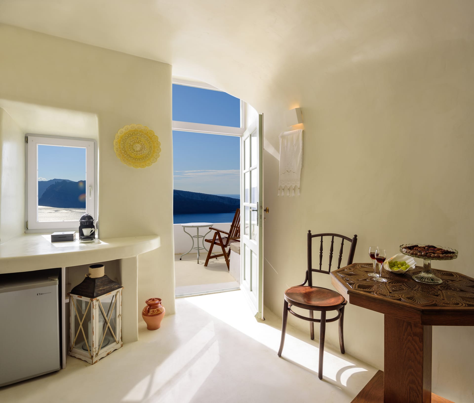 Cave Nest Junior Suite with Caldera View *access via numerous steps