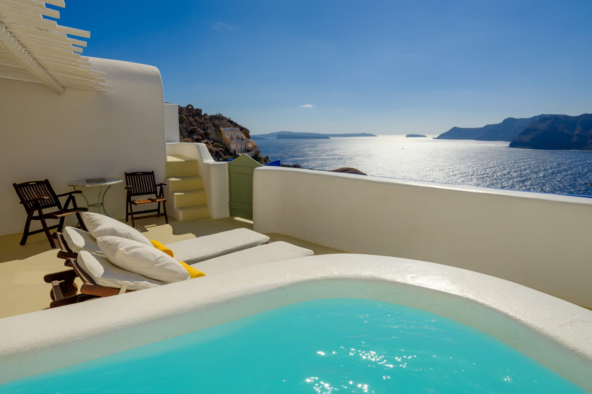 Family Suite with Private Whirlpool & Caldera View