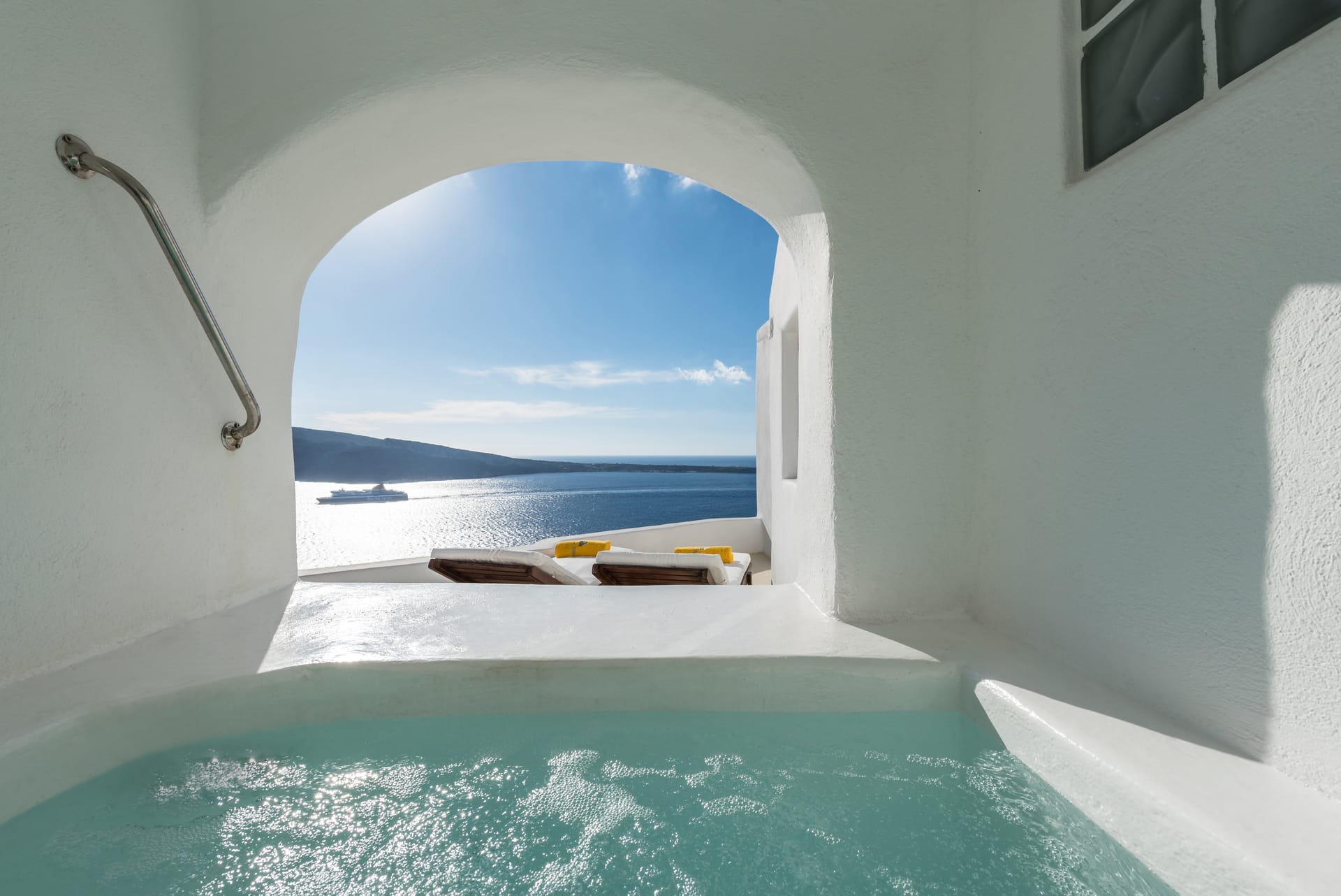 Secret Steps Suite with Private Whirlpool & Caldera View *access via numerous steps