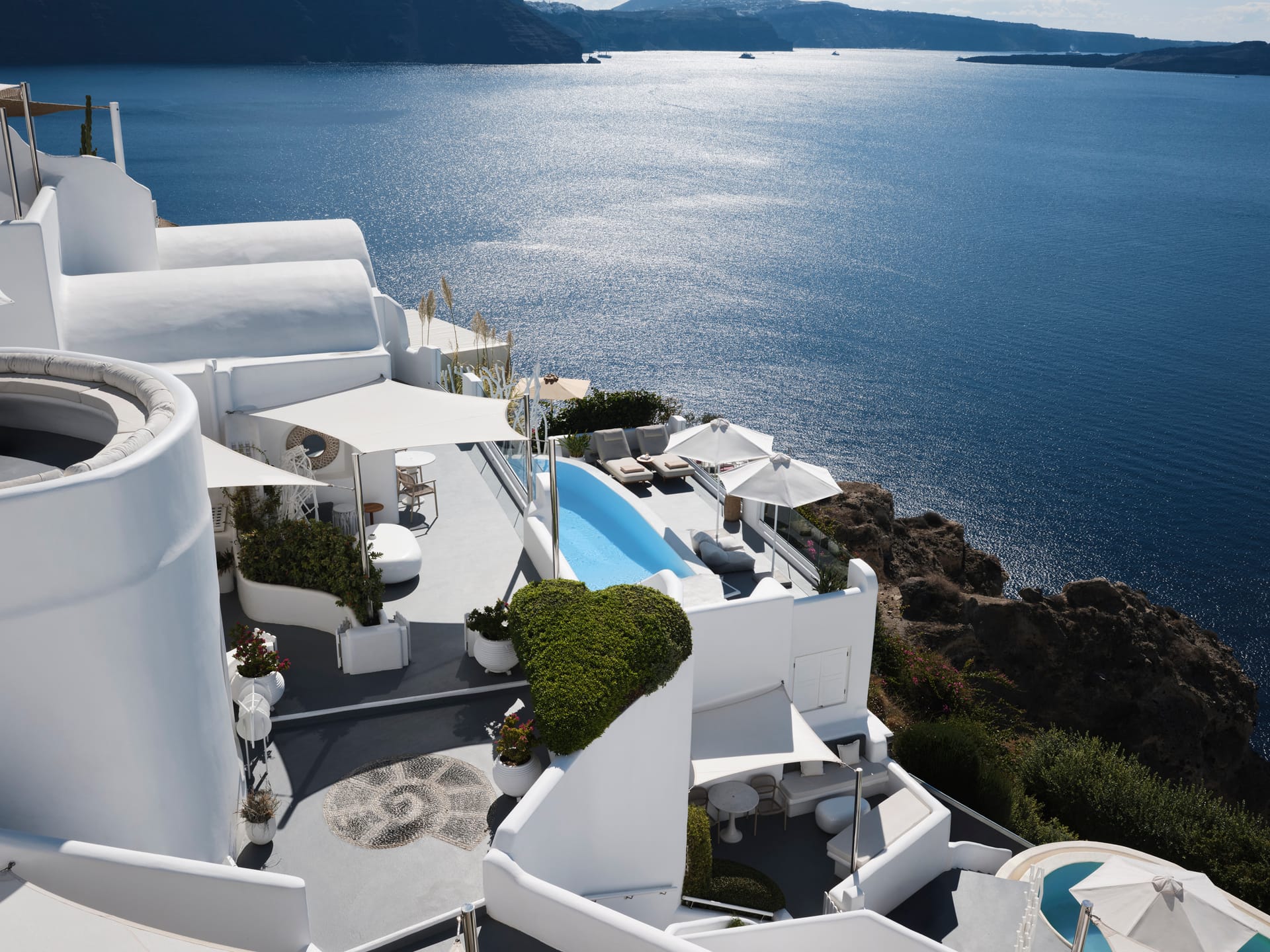 10 Bedroom Villa with Infinity Pool
