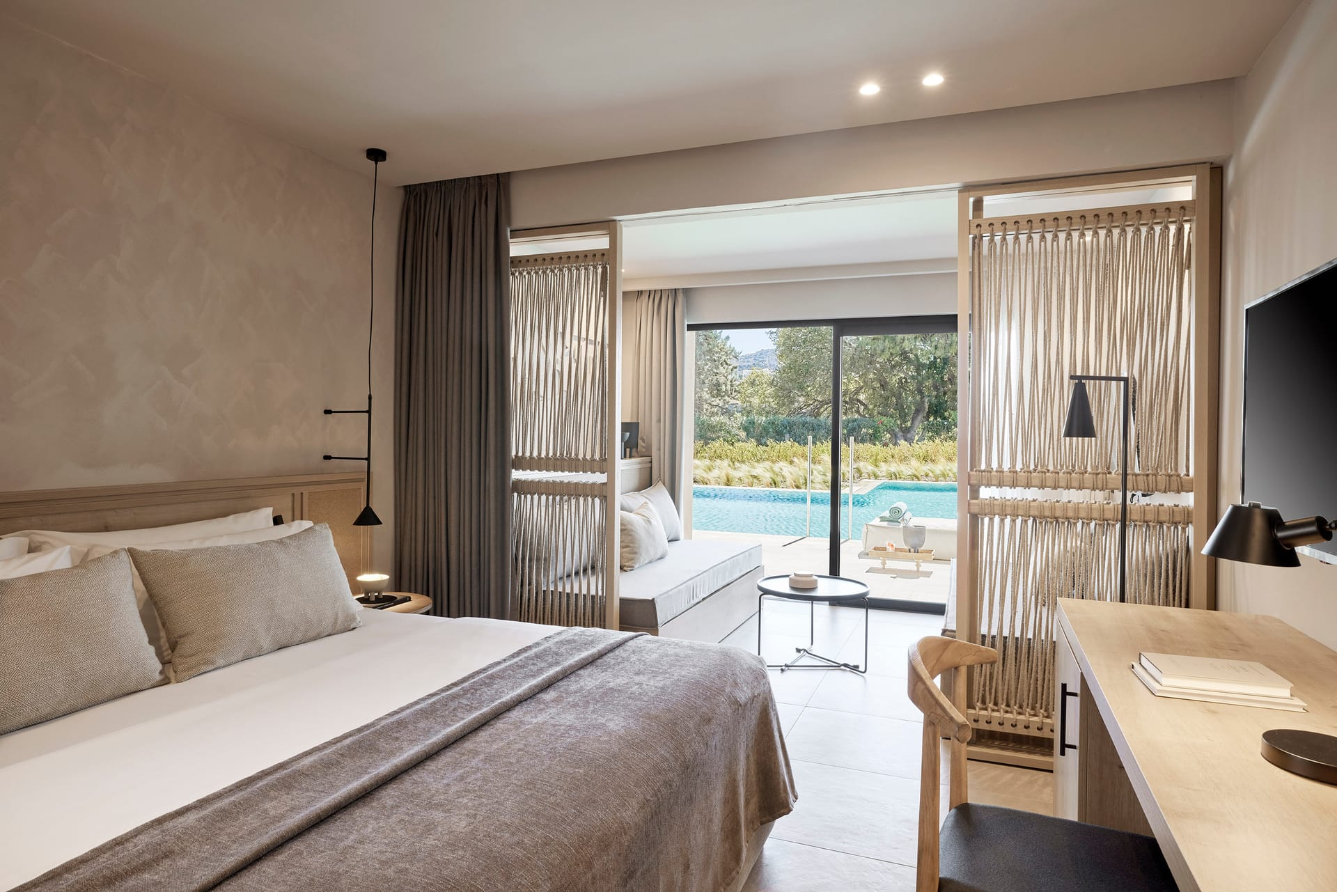 Junior Suite with Pool View & Sharing Pool