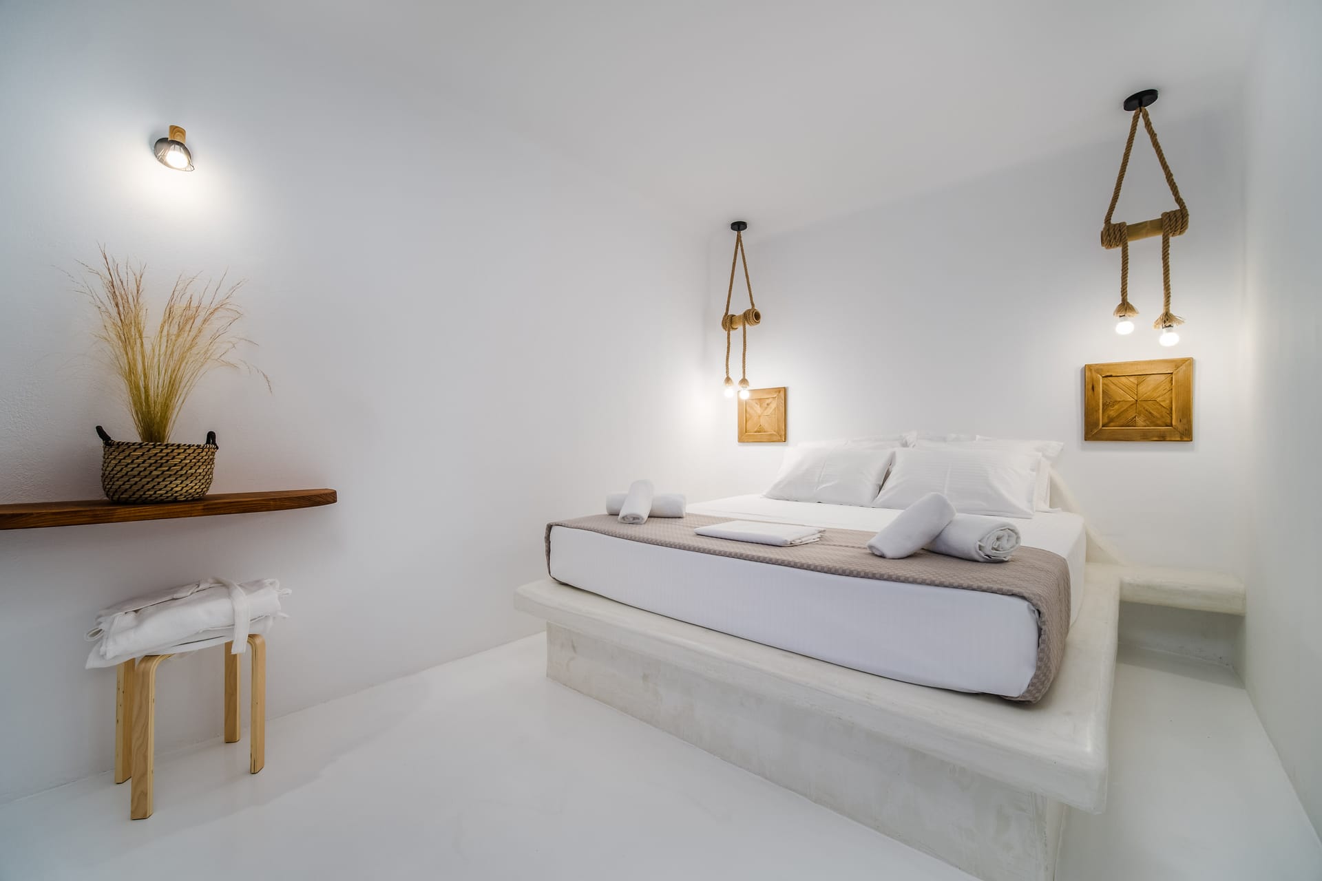 White Cave Junior Suite