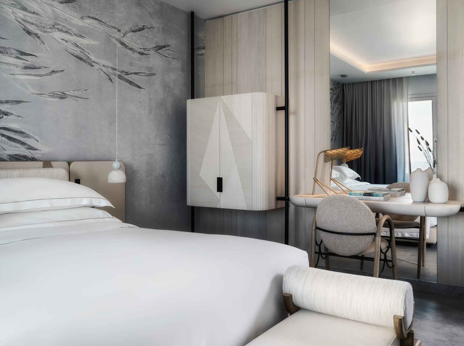 DELTA Two Bedroom Suite With Outdoor Hot Tub and Garden View