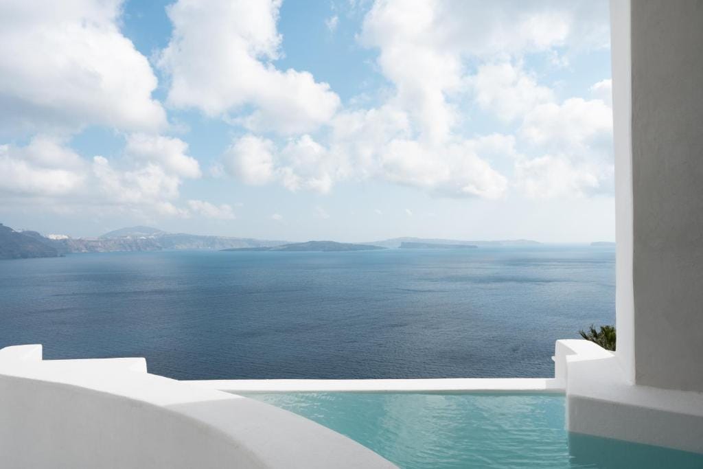 Two Bedroom Suite with 2 Outdoor Hot tubs & Caldera View