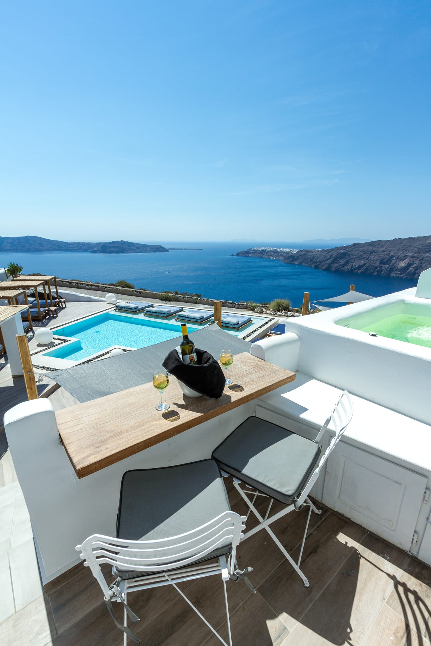 Junior Suite with Hot Tub & Caldera View