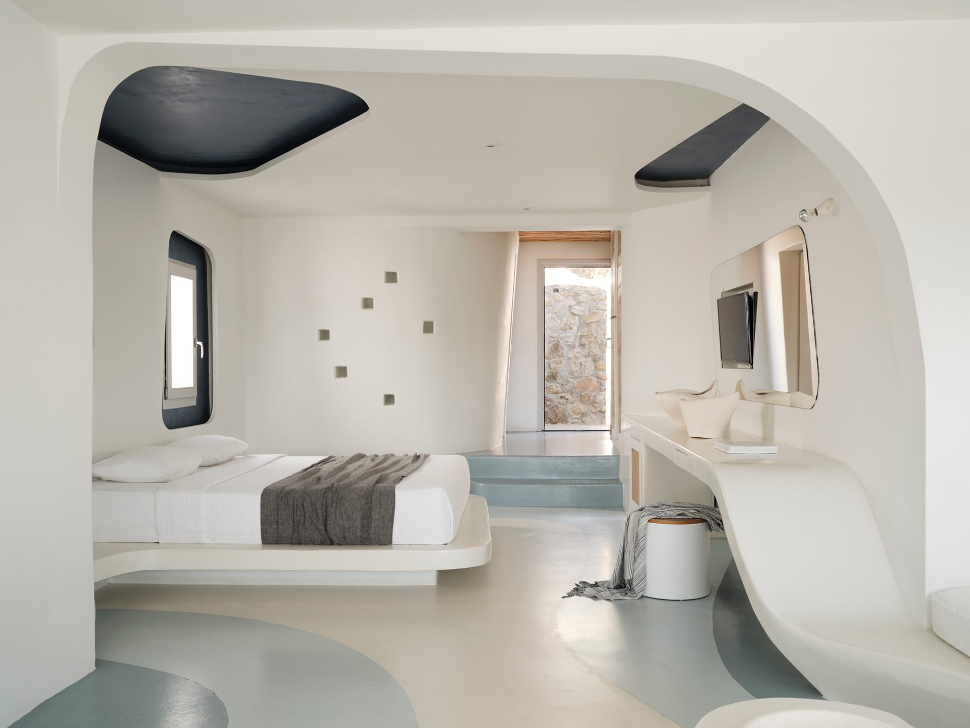 The Big Blue Suite | Sea View Jacuzzi