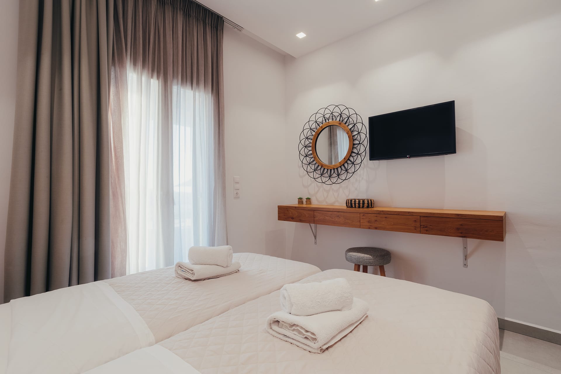 Evi Suites & Villas - JNR - 2