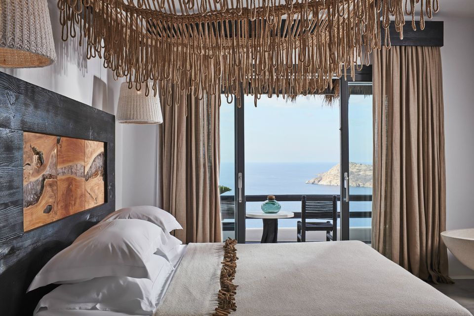 HEAVENLY Retreat Sea View GUESTROOM with Outdoor Jacuzzi